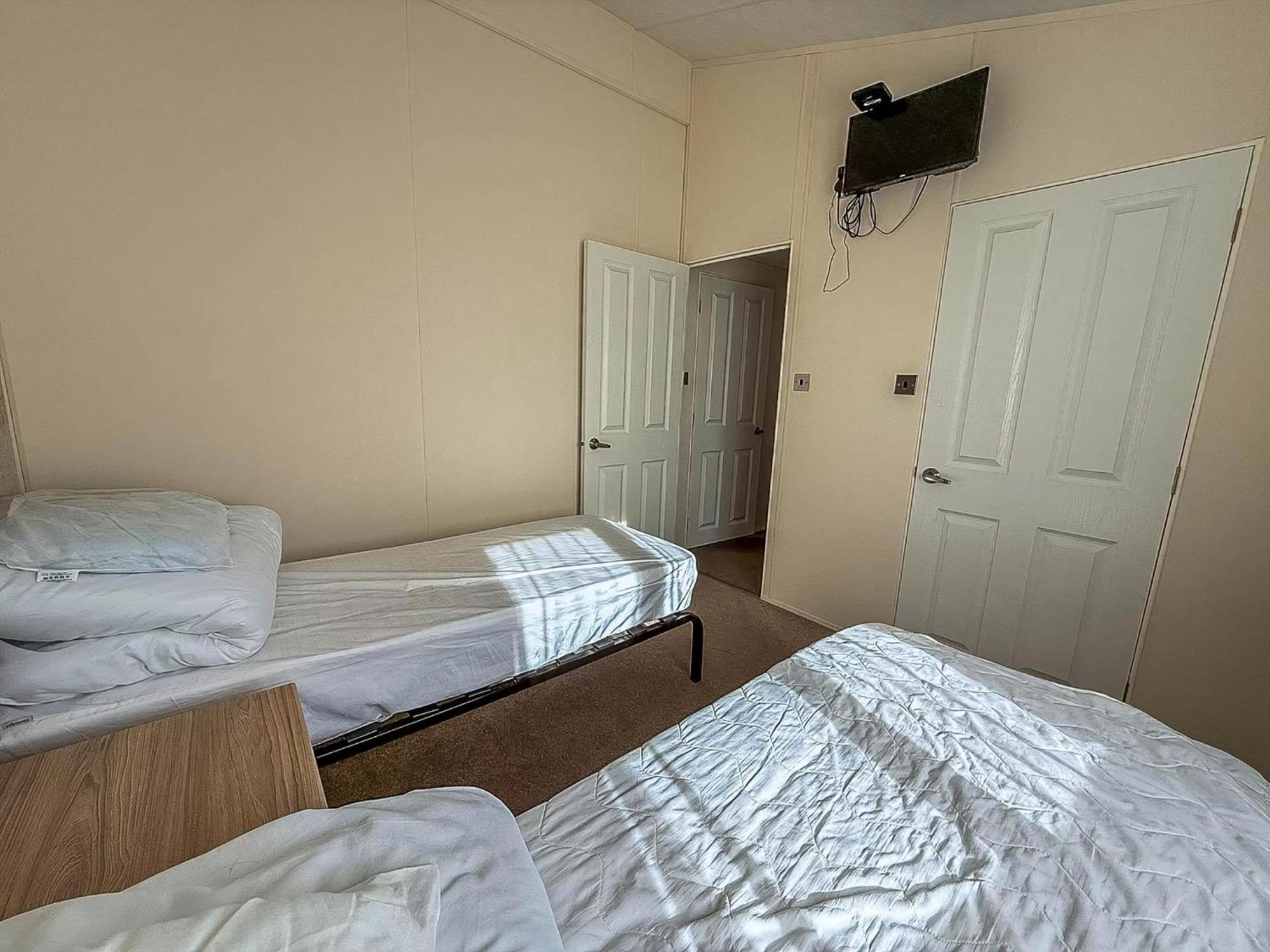 Luxury Lodge At Suffolk Sands Holiday Park Ref 45009Mv Felixstowe Exterior foto
